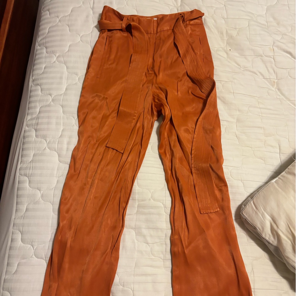 Never worn, never fit right bought online and can’t return
